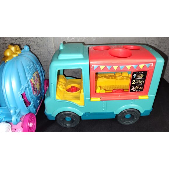 Fisher-Price Little People Toy Lot of 62 Figures + Vehicles - Picture 10 of 12